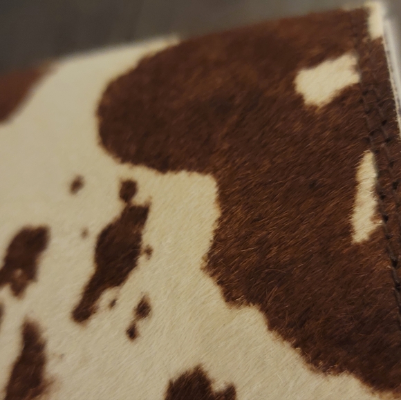 APL NWT NIB LIMITED EDITION $195 B&W DYED COW HAIR LEATHER FUR SLIDES WOMENS 8 - Picture 5 of 6